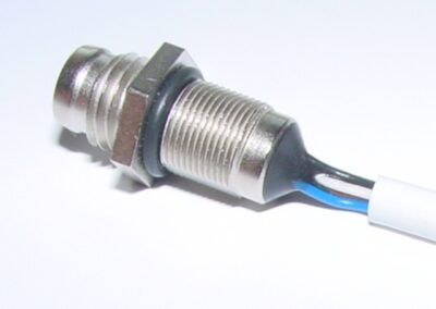 Kabelkonfektion, M8-Einbaustecker, vergossen, Schutzart IP67.