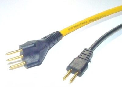 Spulenstecker, flexibel umspritzt, kundenspezifisch. Anschlussstecker Schlaggerät proseq